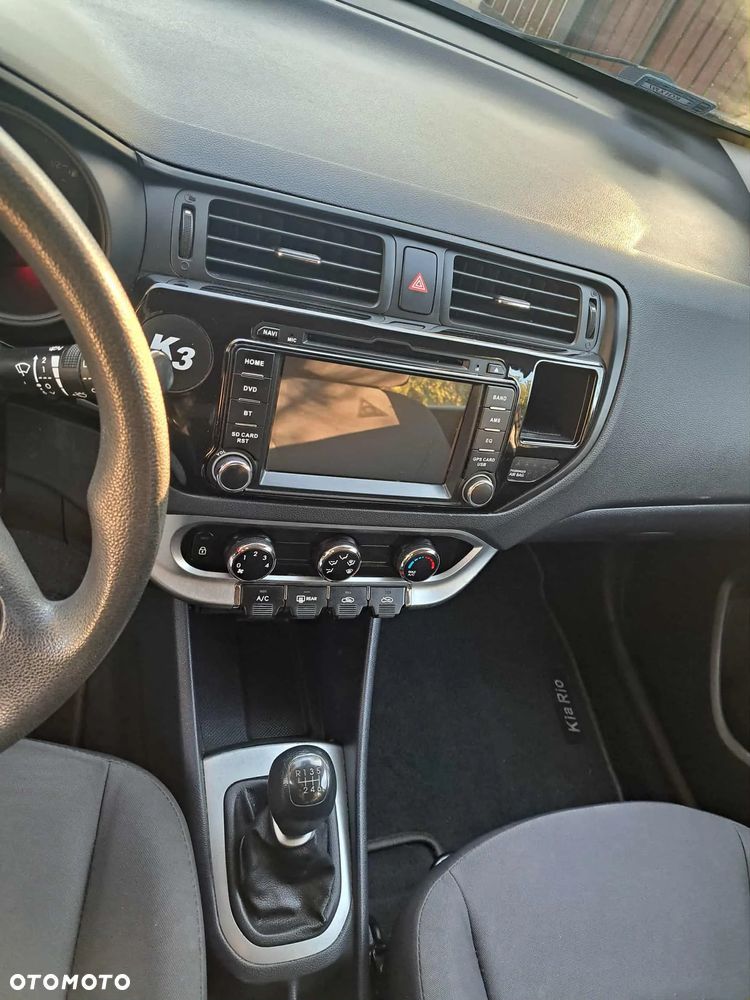 Kia Rio 1.1 crdi M - 10