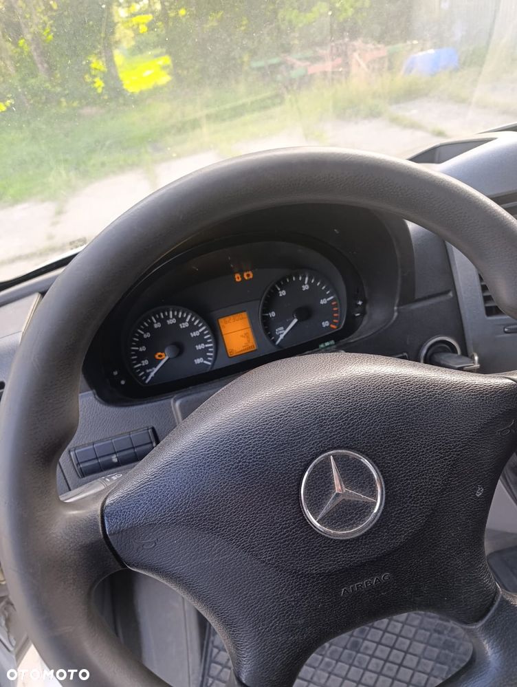 Mercedes-Benz Sprinter - 8