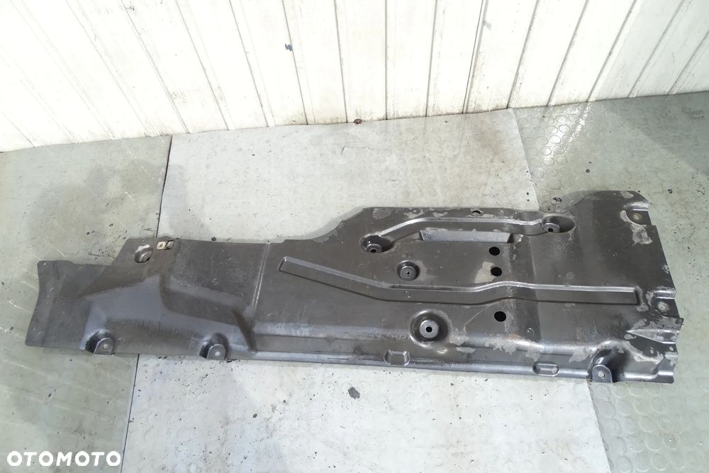 MERCEDES ML GL W166 Płyta osłona podwozia prawa 1666805101 - 1