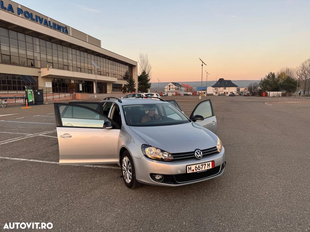 Volkswagen Golf - 6