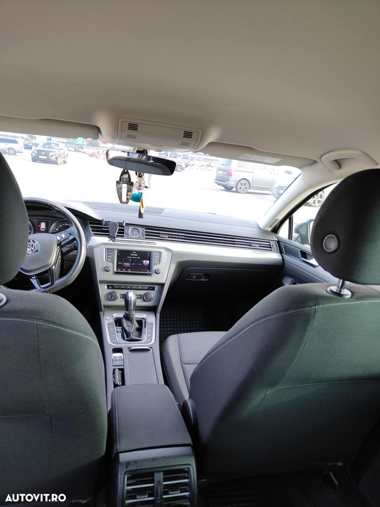 Volkswagen Passat 2.0 TDI SCR DSG Comfortline - 10