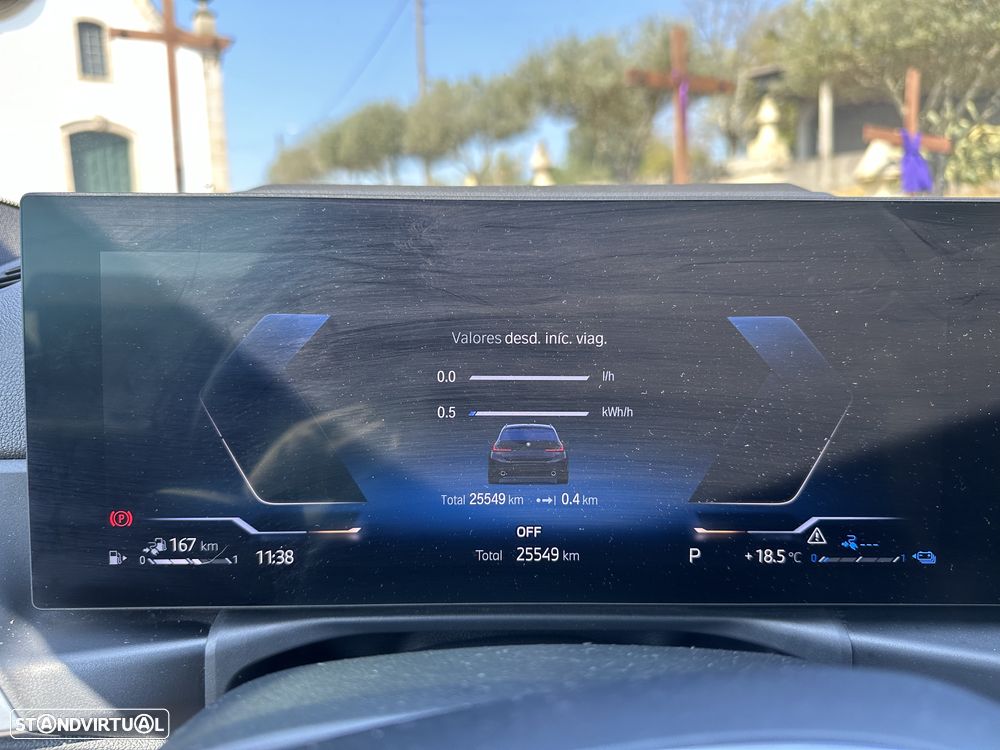 BMW 330 e Pack Desportivo M Pro Auto - 24