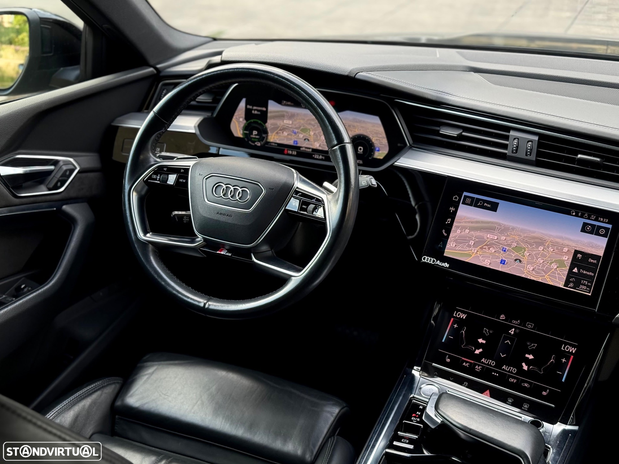 Audi e-tron 55 quattro S line - 28