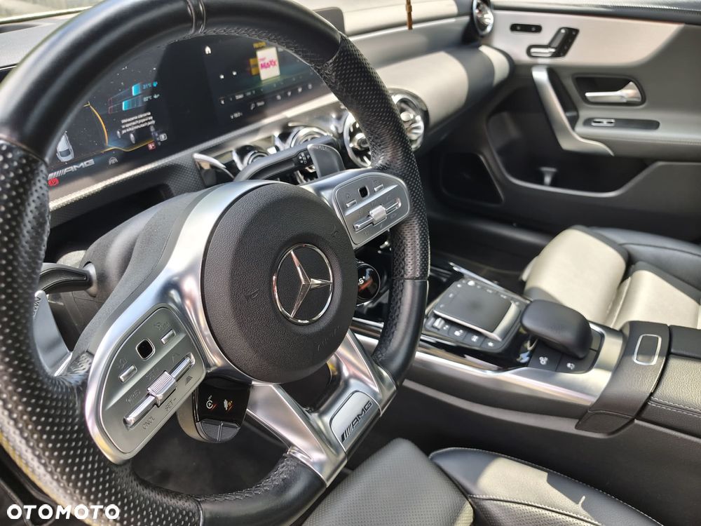 Mercedes-Benz CLA - 31