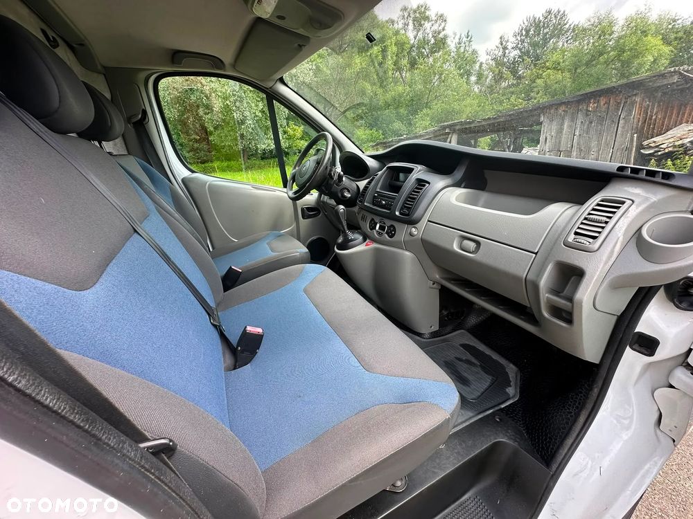 Renault Trafic 2.0 diesel 115kM 2011 rok, automat, WEBASTO, HAK, STAN BARDZO DOBRY!!! - 28