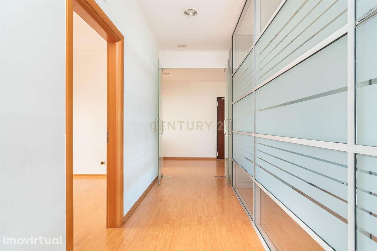 Escritório Moderno, com vista panorâmica, em Lisboa - Grande imagem: 5/17