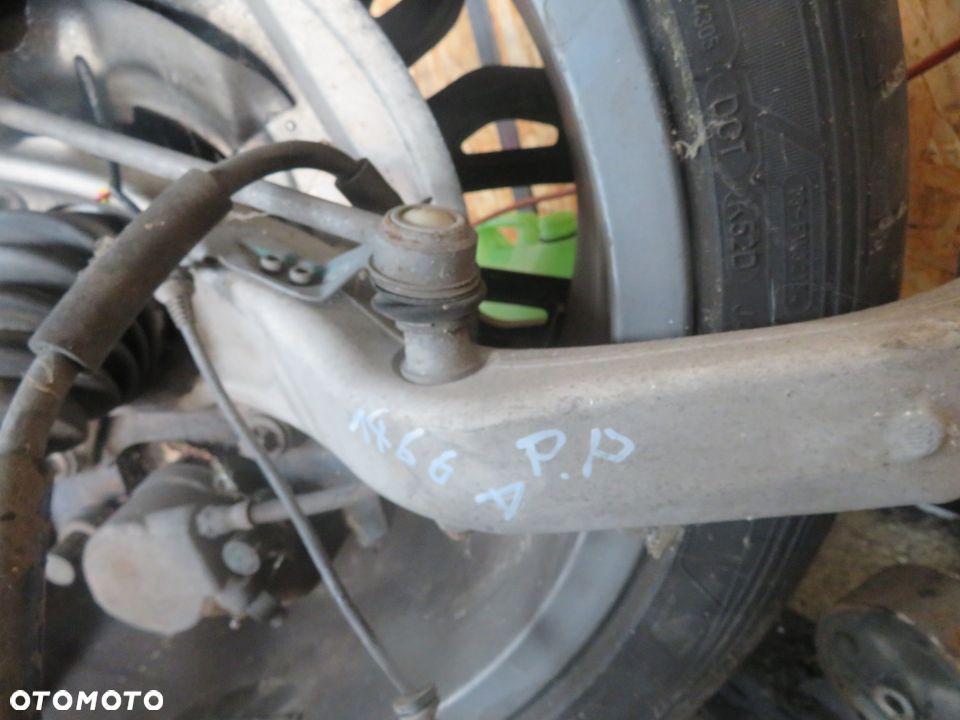 ZWROTNICA PIASTA X6 I E71 4.0 D xDRIVE LEWY PRAWY PRZÓD 31216773783 31216773784 BMW 2007-2011 - 6