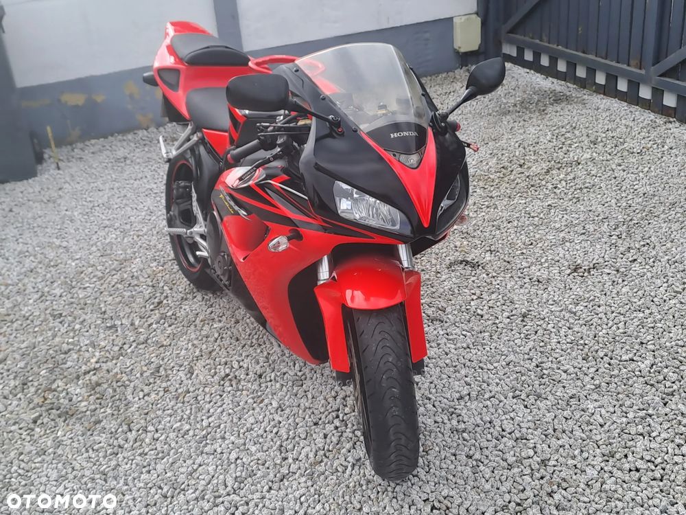Honda CBR - 9