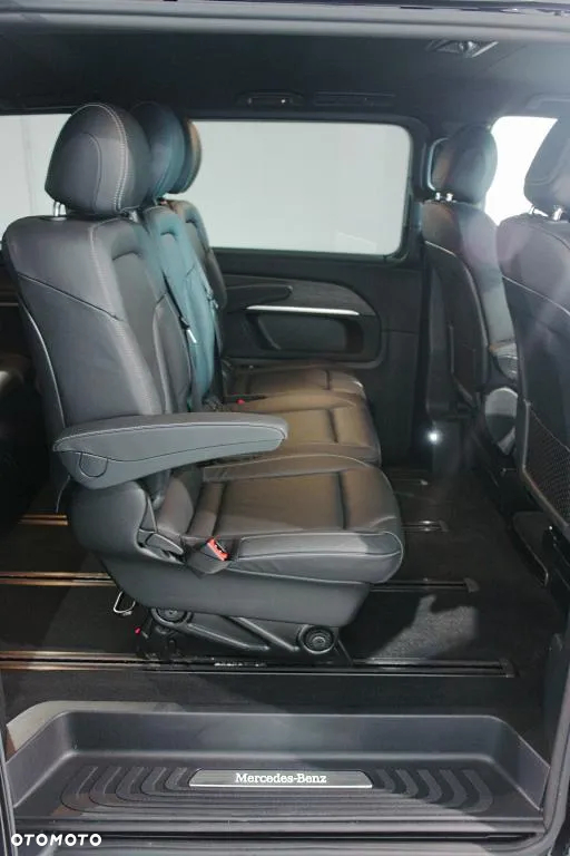 Mercedes-Benz Klasa V 300 d extralang 9G-TRONIC Avantgarde - 28