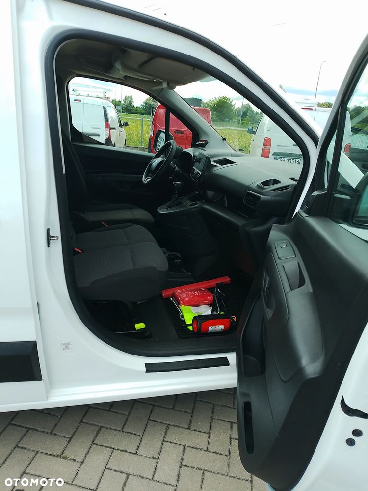 Toyota Proace Berlingo Partner Combo Doblo L2 Izoterma Chłodnia 230V Salon PL 3 osoby 2 EUPal 2,5 DMC - 10