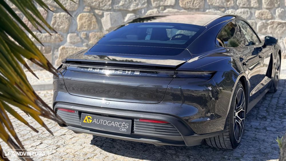Porsche Taycan 4S - 19
