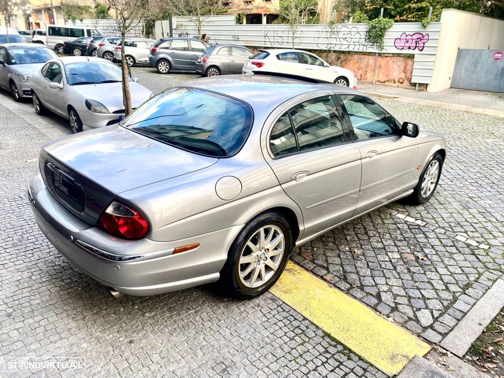 Jaguar S-Type 3.0 V6 Executive Auto. - 7