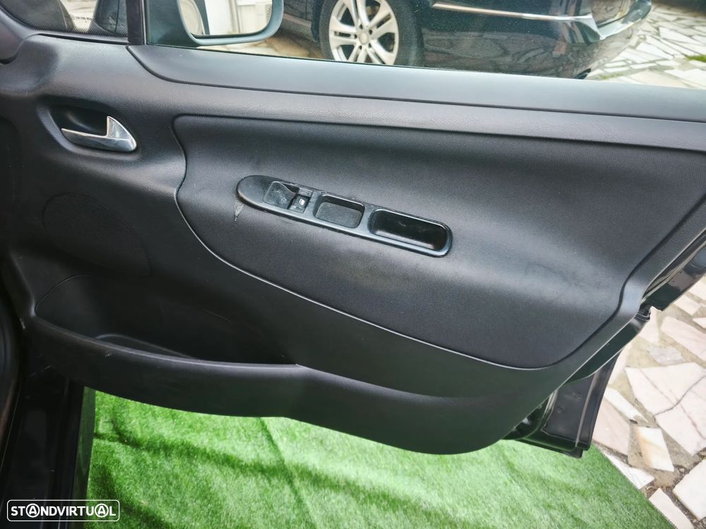 Peugeot 207 SW 1.4 Premium - 26