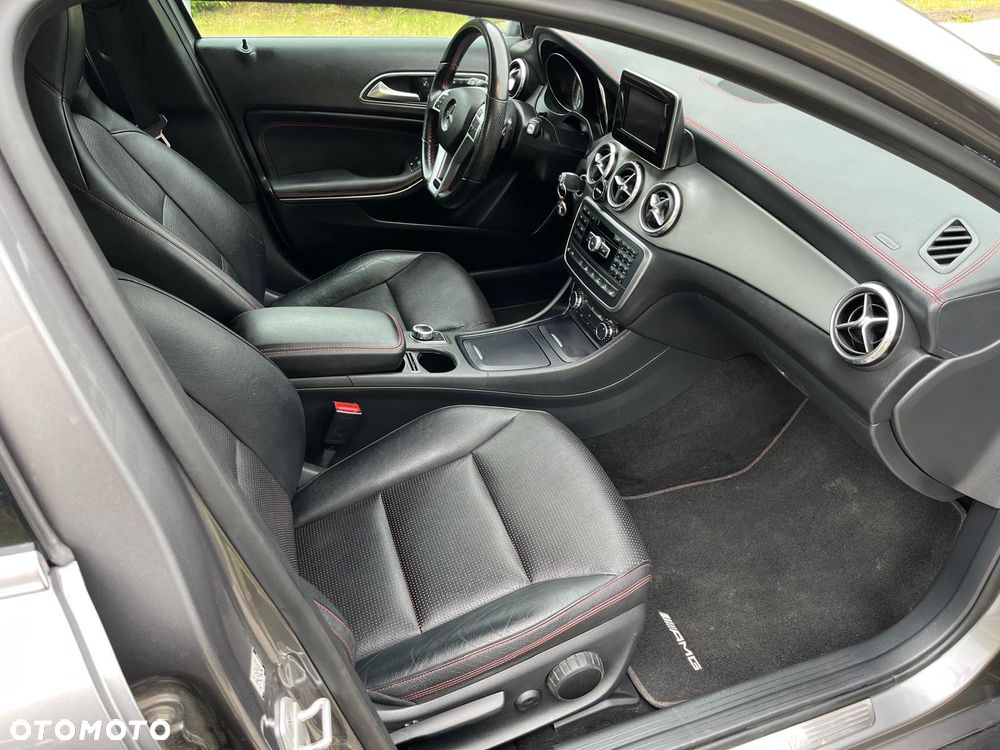 Mercedes-Benz GLA 220 CDI 4Matic 7G-DCT AMG Line - 18