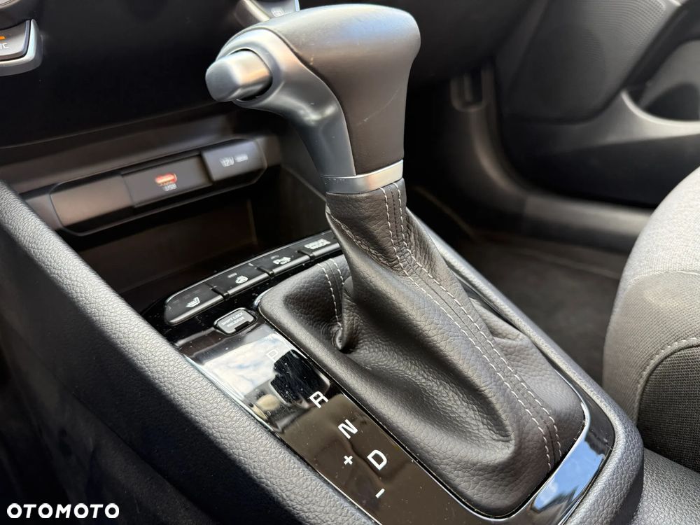 Kia Stonic 1.0 T-GDI L DCT - 26