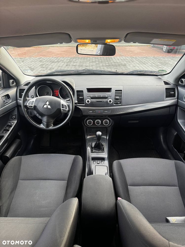 Mitsubishi Lancer - 8