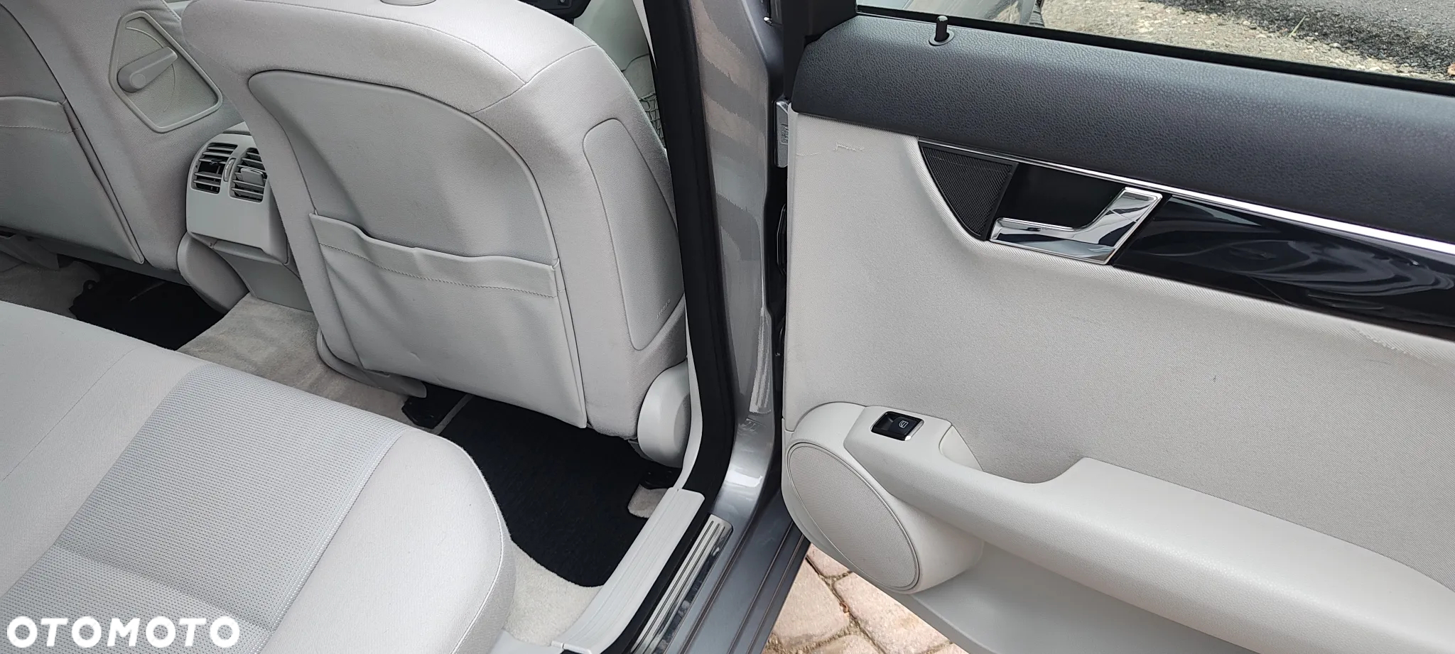 Mercedes-Benz Klasa C 180 T Kompressor BlueEFFICIENCY Elegance - 17