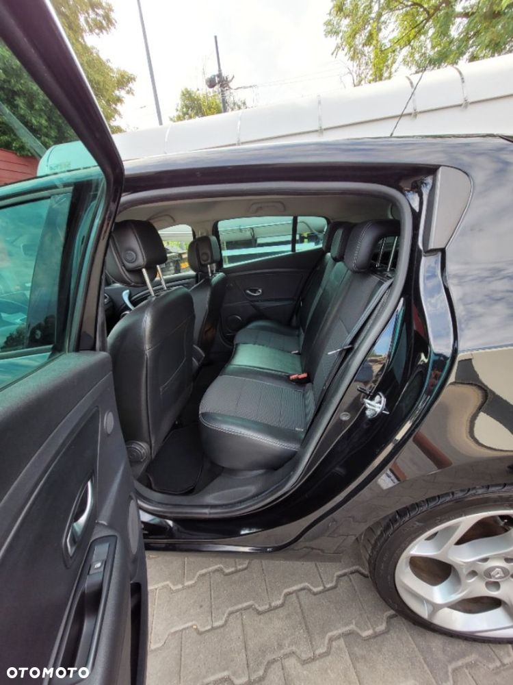 Renault Megane TCe 180 GT - 15