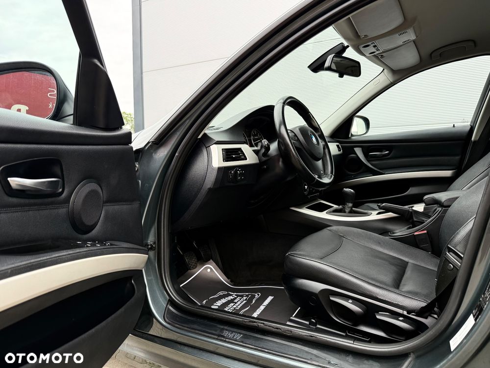 BMW Seria 3 320i Edition Sport - 21
