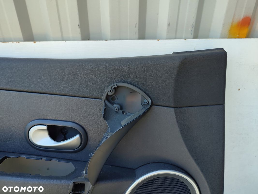Boczek drzwi lewy przód kierowcy RENAULT CLIO III LIFT EUROPA 09-12 - 3