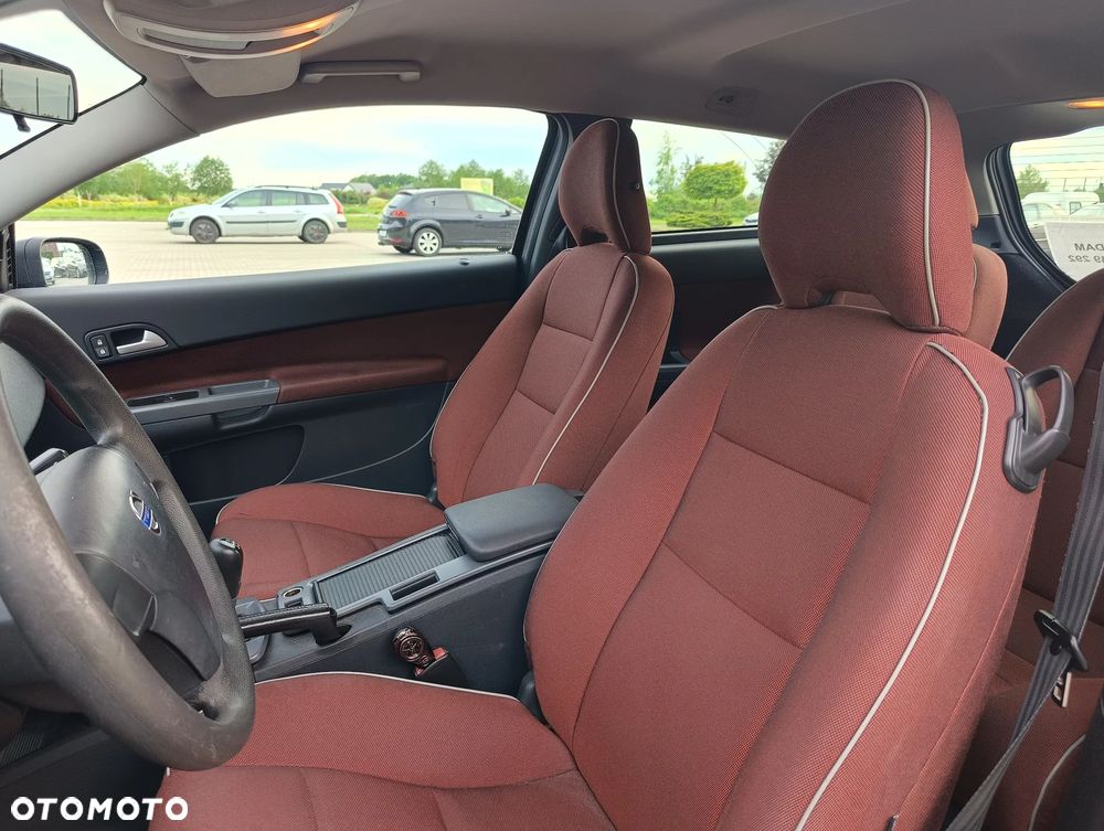 Volvo C30 1.6D - 13