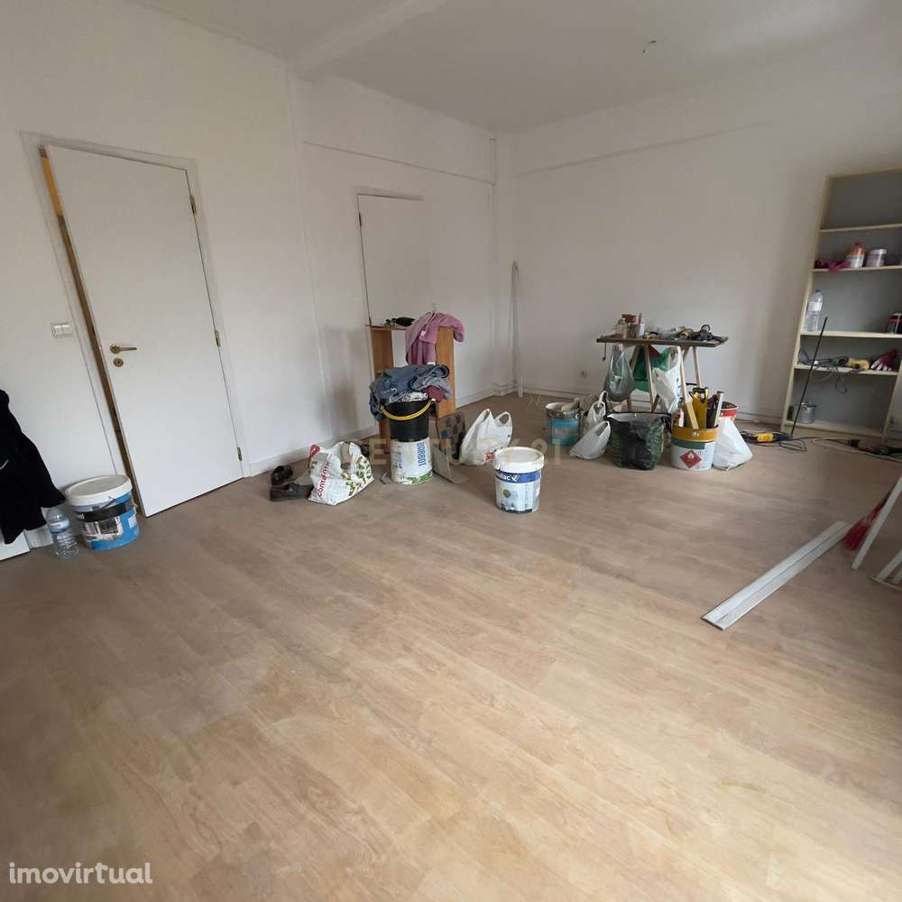 Apartamento T4 convertido em T3 - Barreiro Centro  - Rua 1º de Dezembr - Grande imagem: 5/16