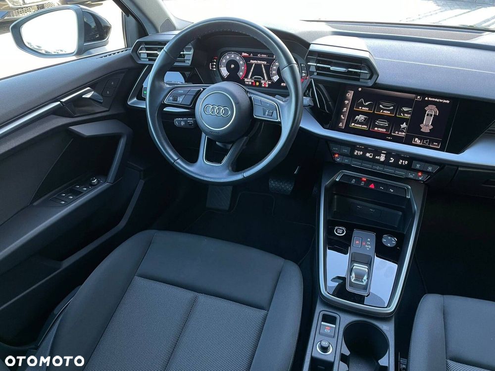 Audi A3 Sportback - 13
