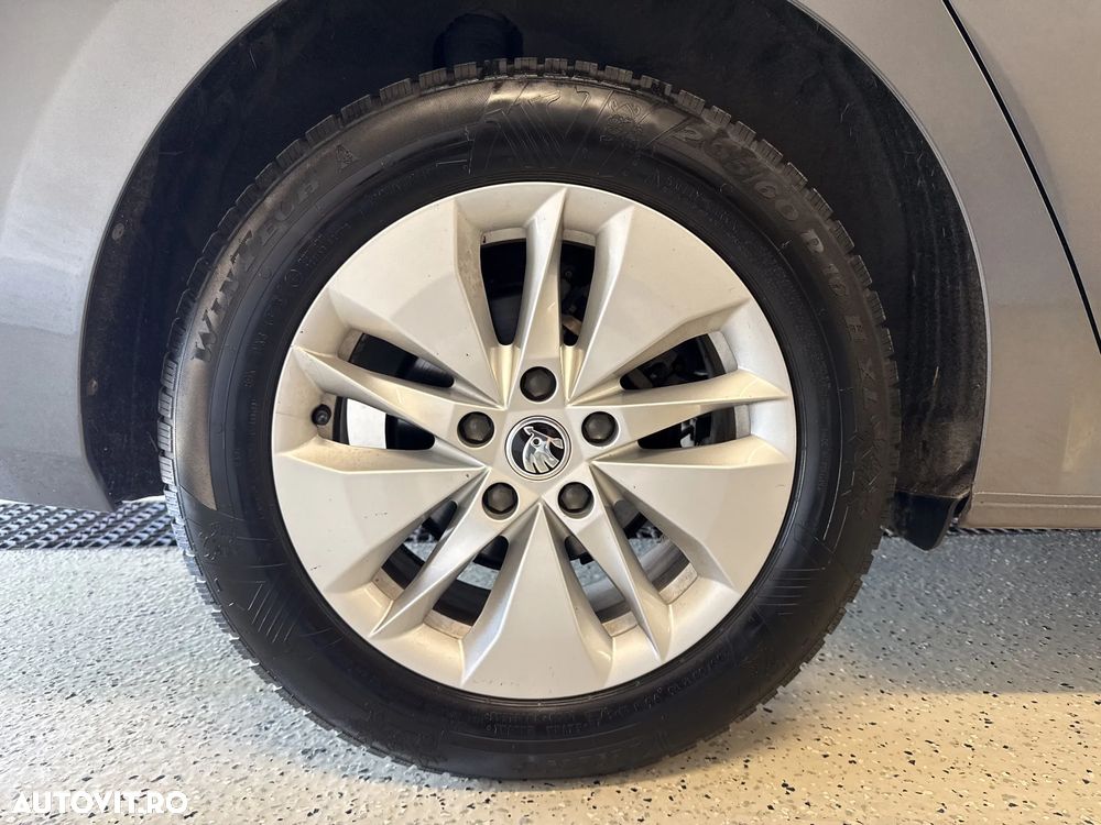 Skoda Octavia 2.0 TDI DSG Ambition - 25