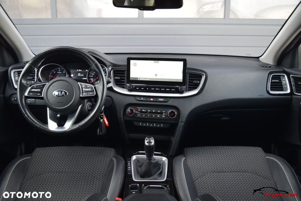Kia XCeed - 35
