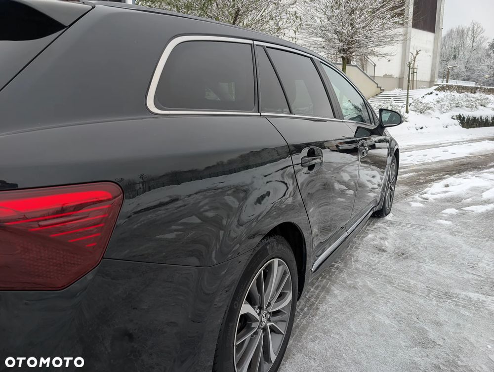 Toyota Avensis 2.0 Prestige MS - 17