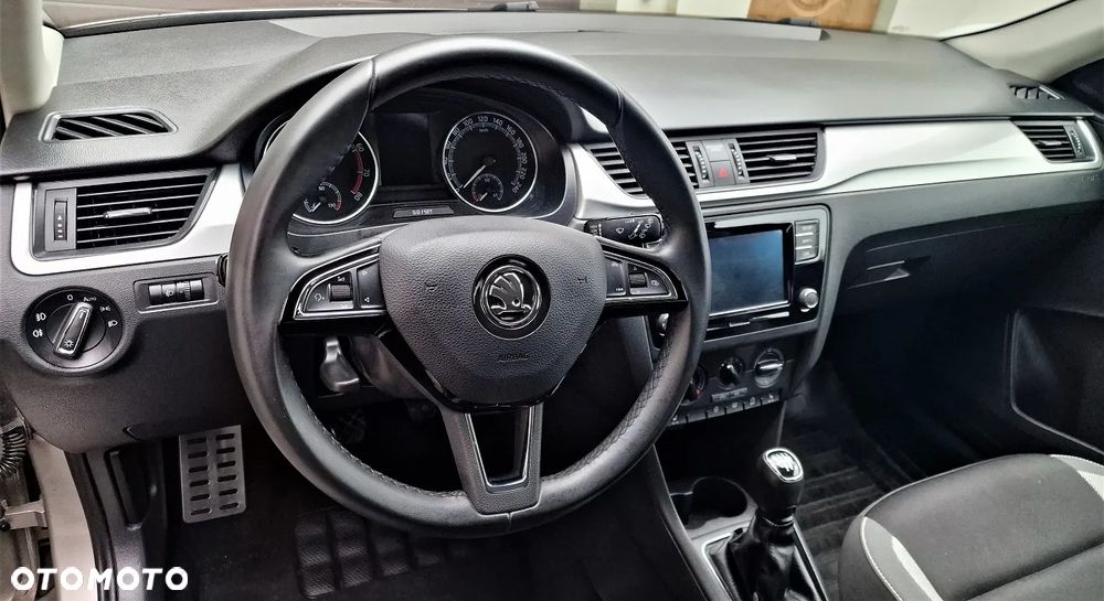 Skoda RAPID Spb 1.0 TSI Style - 9