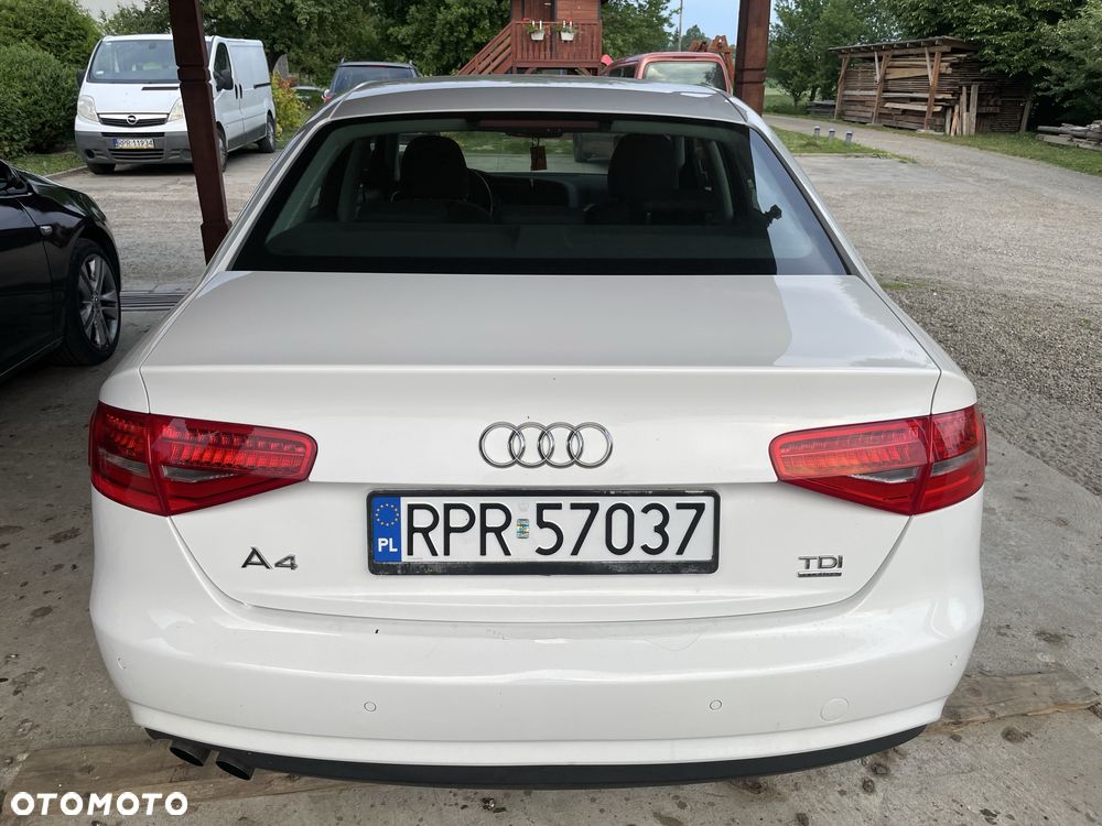 Audi A4 Limousine - 3