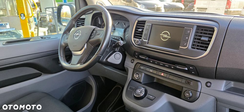 Opel Vivaro 2.0 177KM AUTOMAT 8-biegów - 10