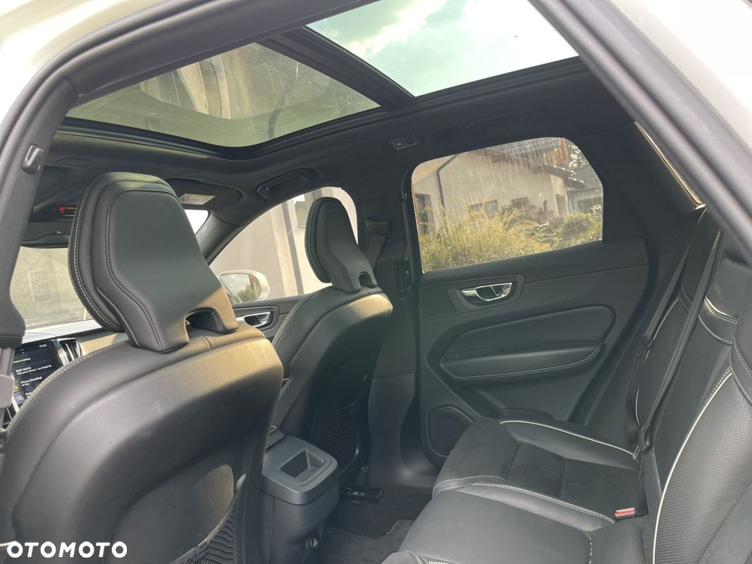 Volvo XC 60 T5 AWD R-Design - 7
