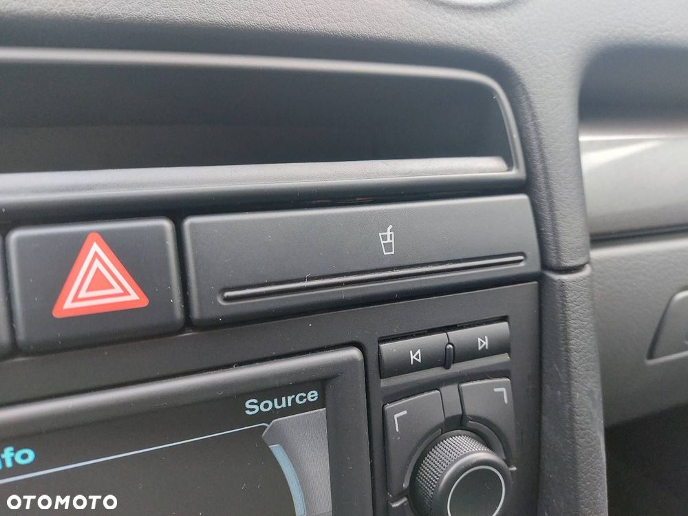 UCHWYT NA KUBEK CUPHOLDER SEAT EXEO I FL A4 B6 A4 B7 - 1