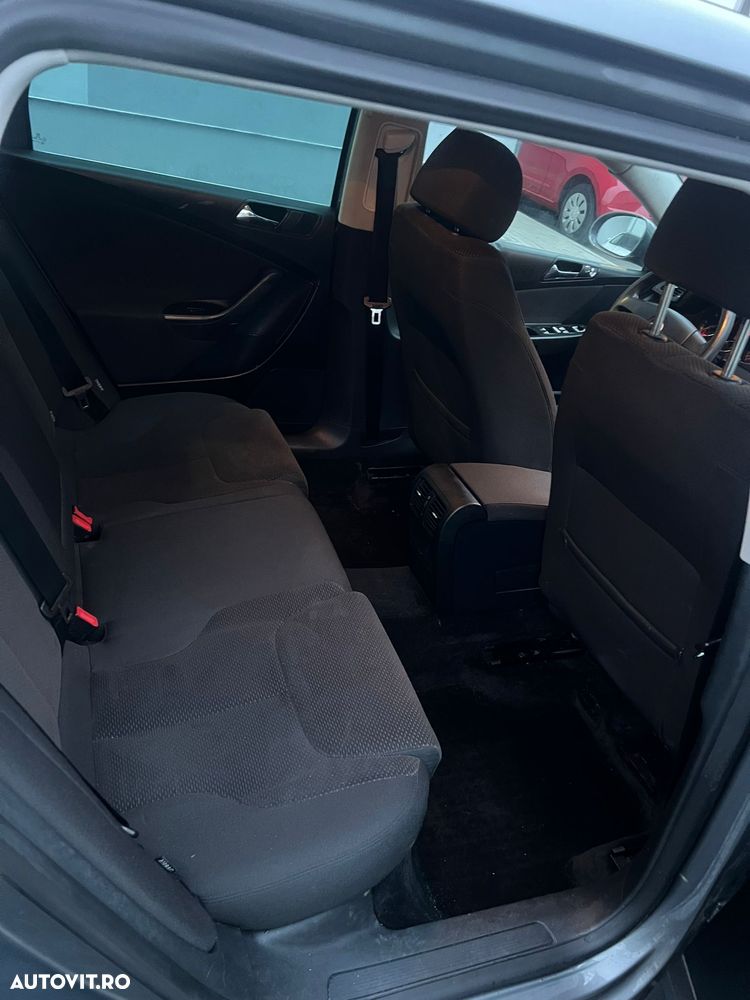 Volkswagen Passat 2.0 TDI DPF Comfortline - 14