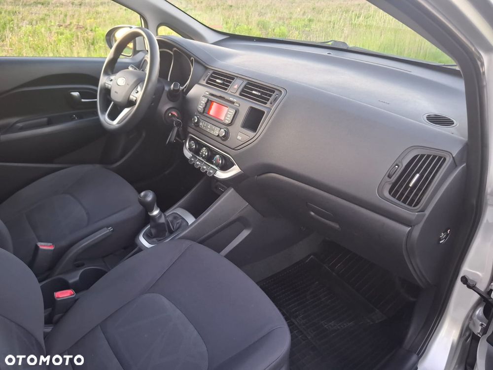 Kia Rio 1.2 ISG Dream Team Edition - 11