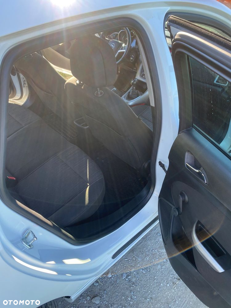 Opel Astra IV 1.4 T Cosmo - 5