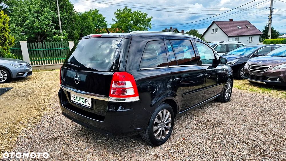 Opel Zafira 1.8 Cosmo EU5 - 13