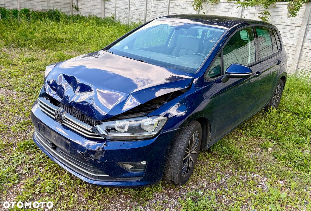Volkswagen Golf - 2