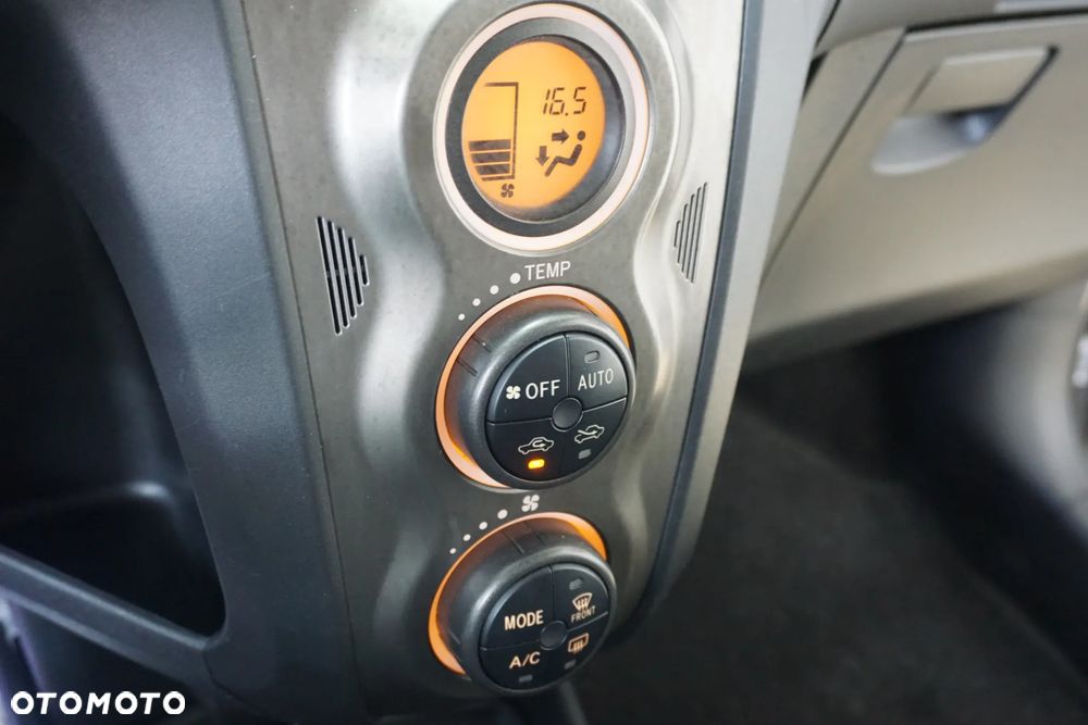 Toyota Yaris 1.33 VVT-i Comfort - 38