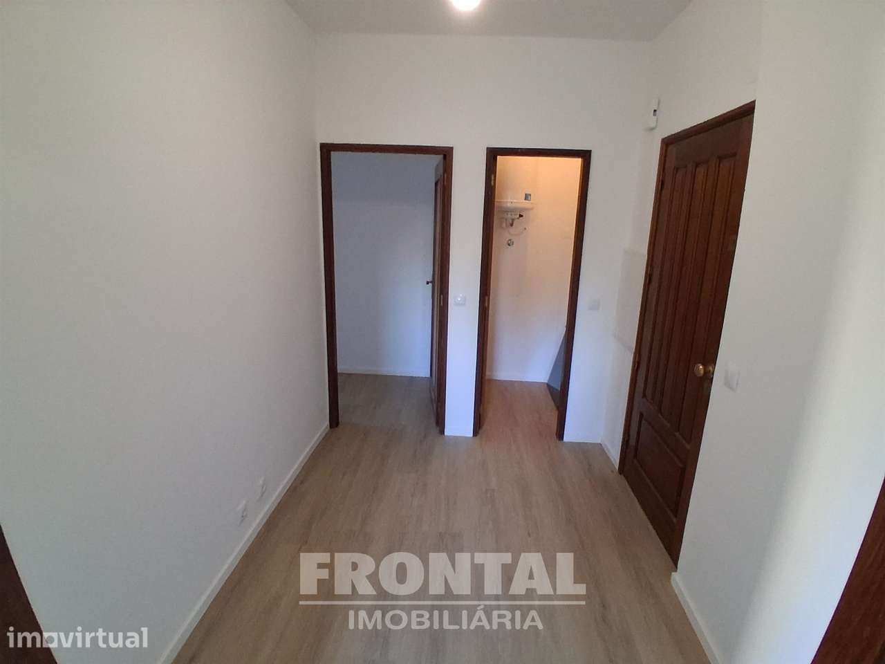 T2 com Cozinha Equipada, Elevador e Garagem | Perto do Metro, Baguim D - Grande imagem: 2/22
