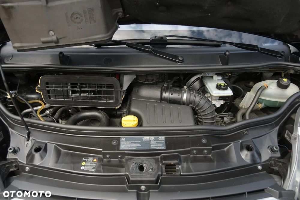 Opel Vivaro - 35