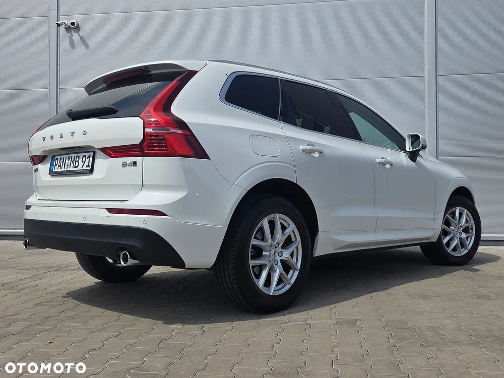 Volvo XC 60 B4 D AWD Geartronic Momentum - 26
