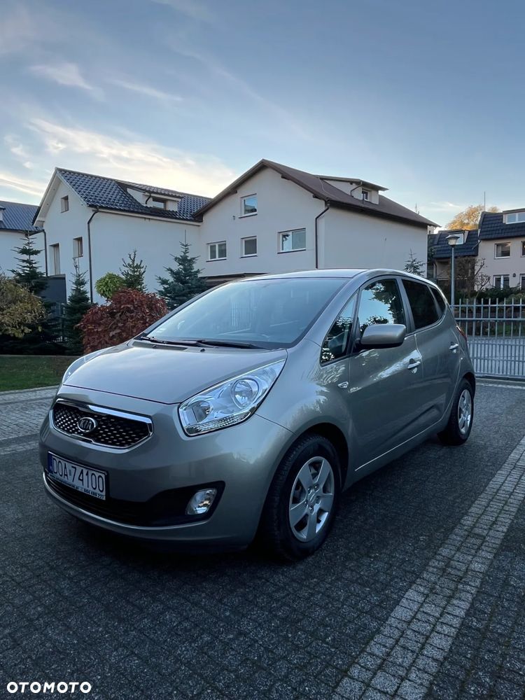 Kia Venga 1.6 L - 2