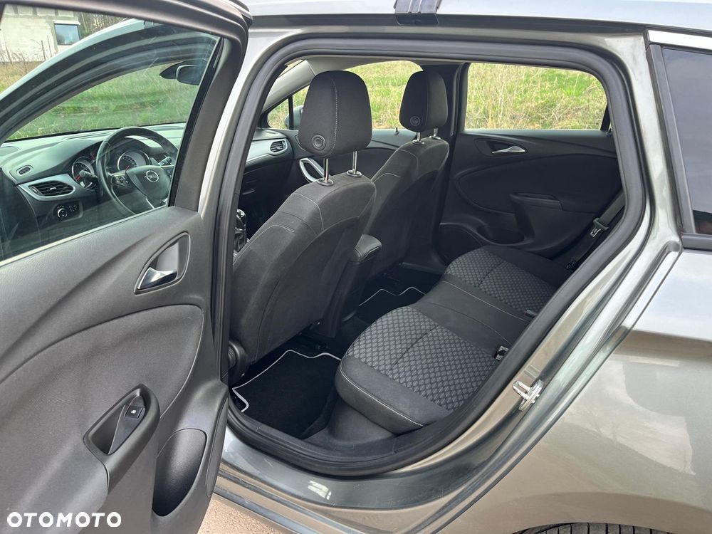 Opel Astra 1.4 Enjoy - 11