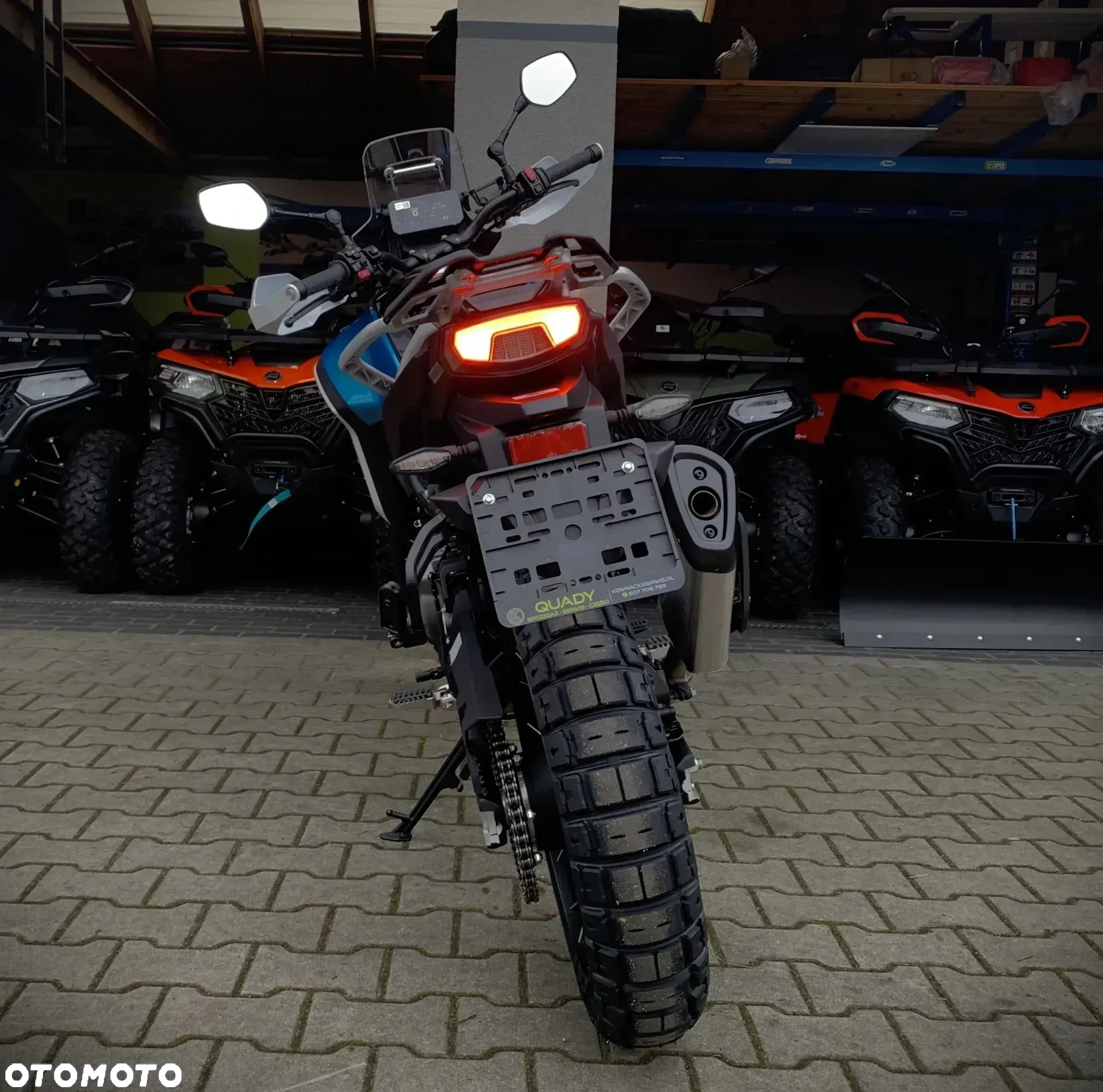 CFMoto MT - 22