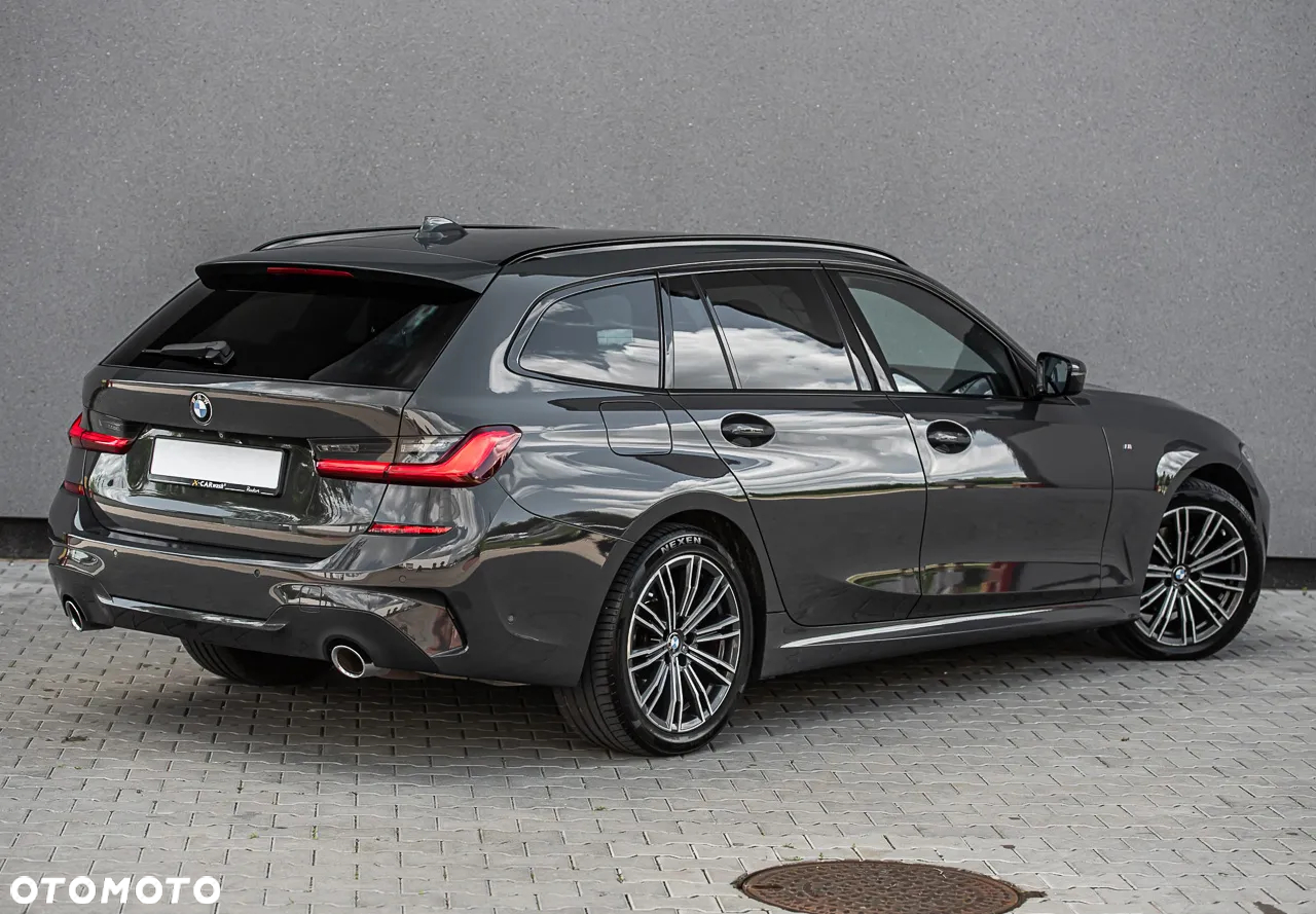 BMW Seria 3 320d xDrive M Sport - 13