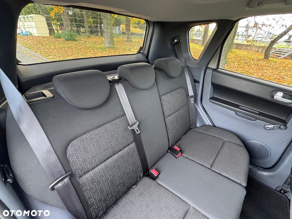 Mitsubishi Colt - 16