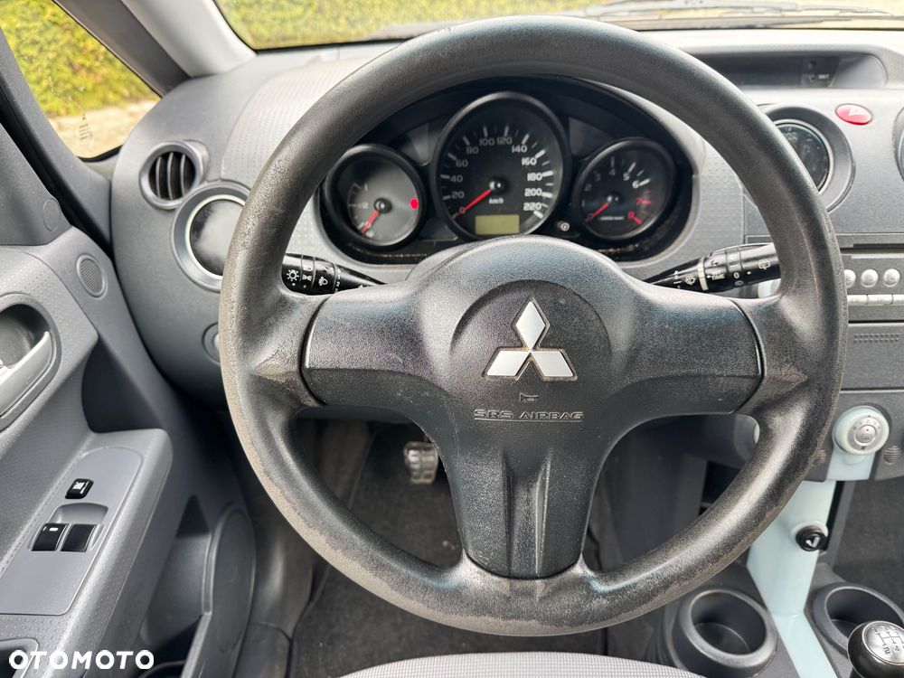 Mitsubishi Colt - 25